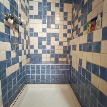 Caravane Vintage Insolite Avec Jacuzzi Au Calme Campsite Sauvessanges